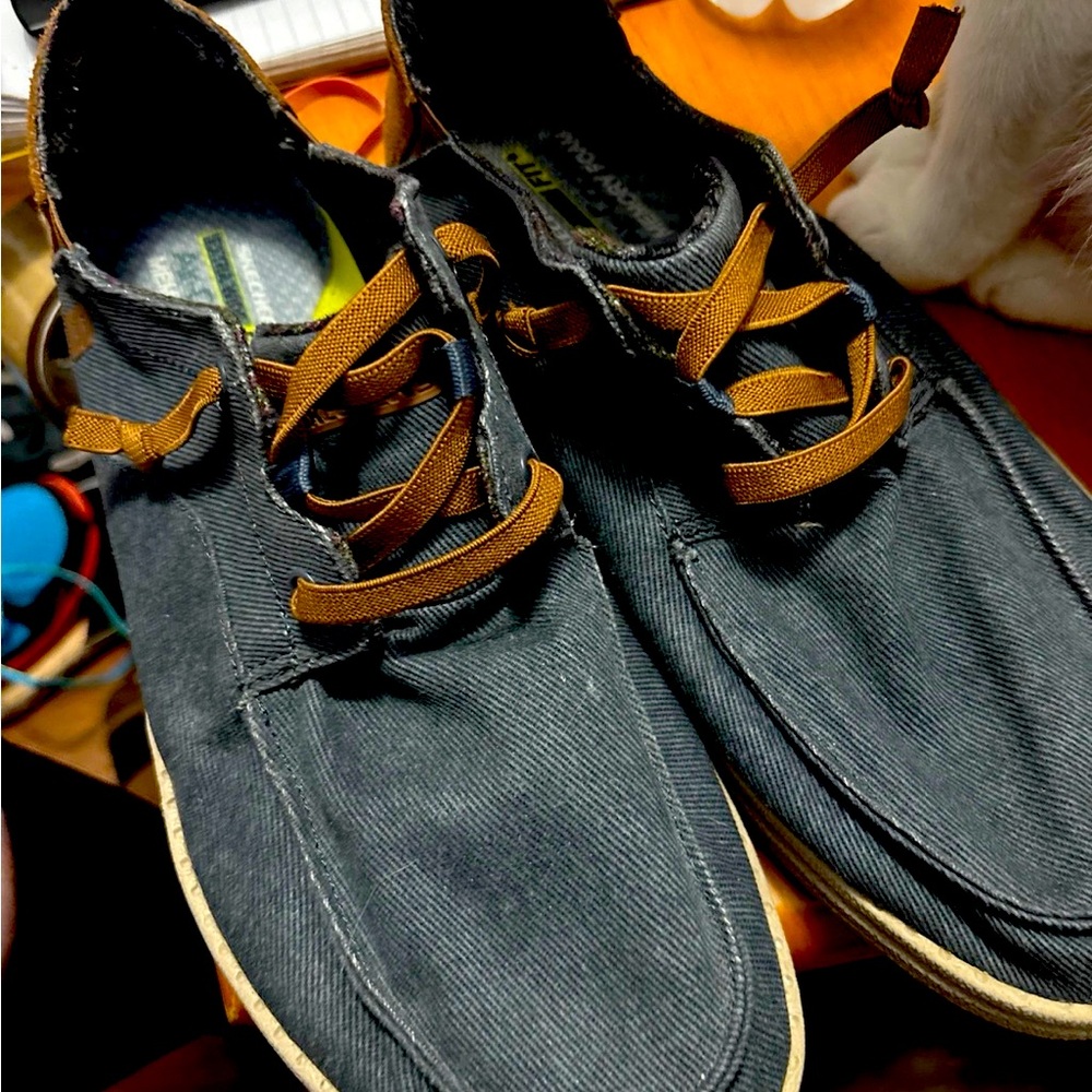 Skechers Relaxed Fit®: Melson - Planon w Air-Cooled Memory Foam insole.
Product